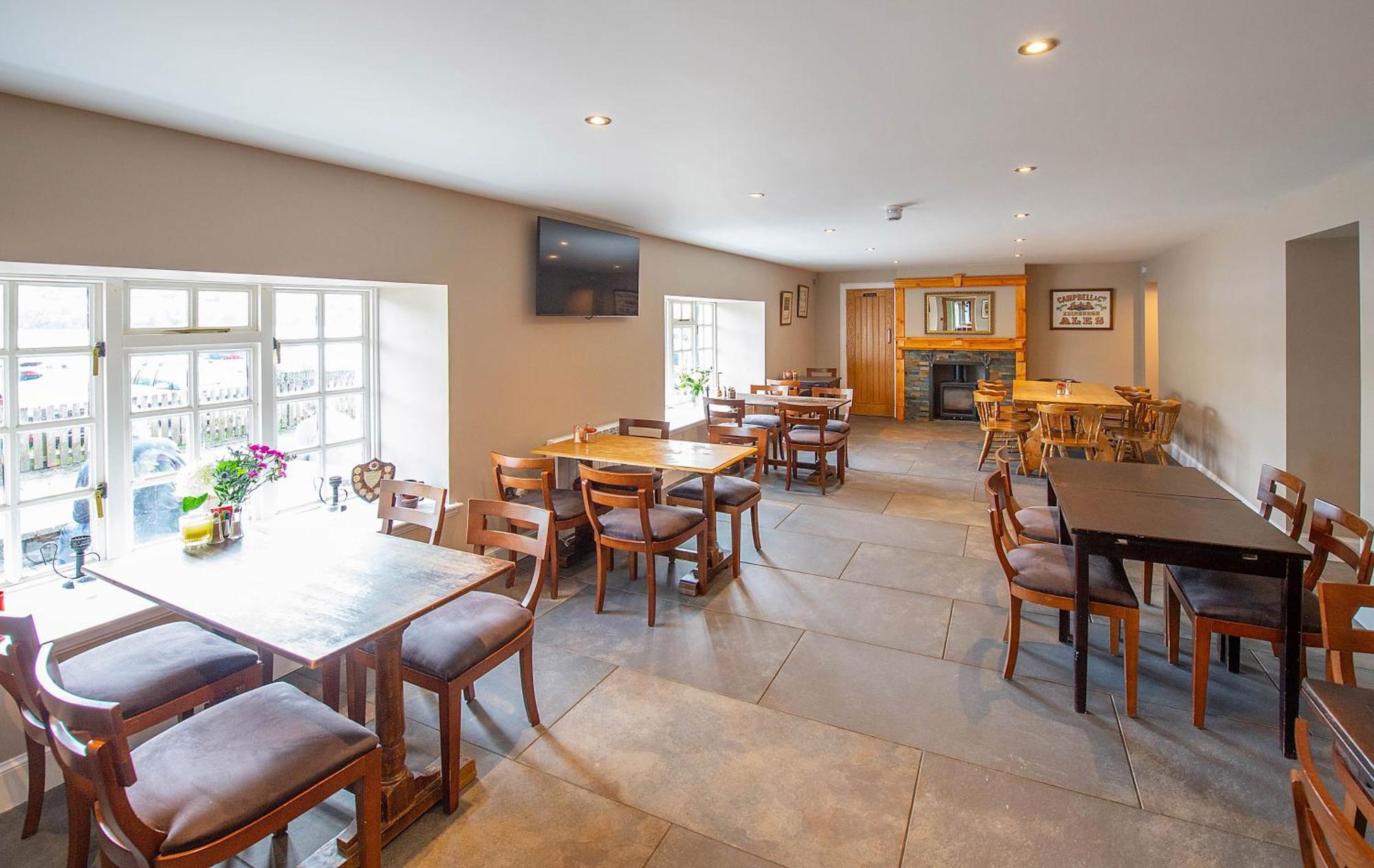 The Clachan Hotel, Lochearnhead Exterior photo