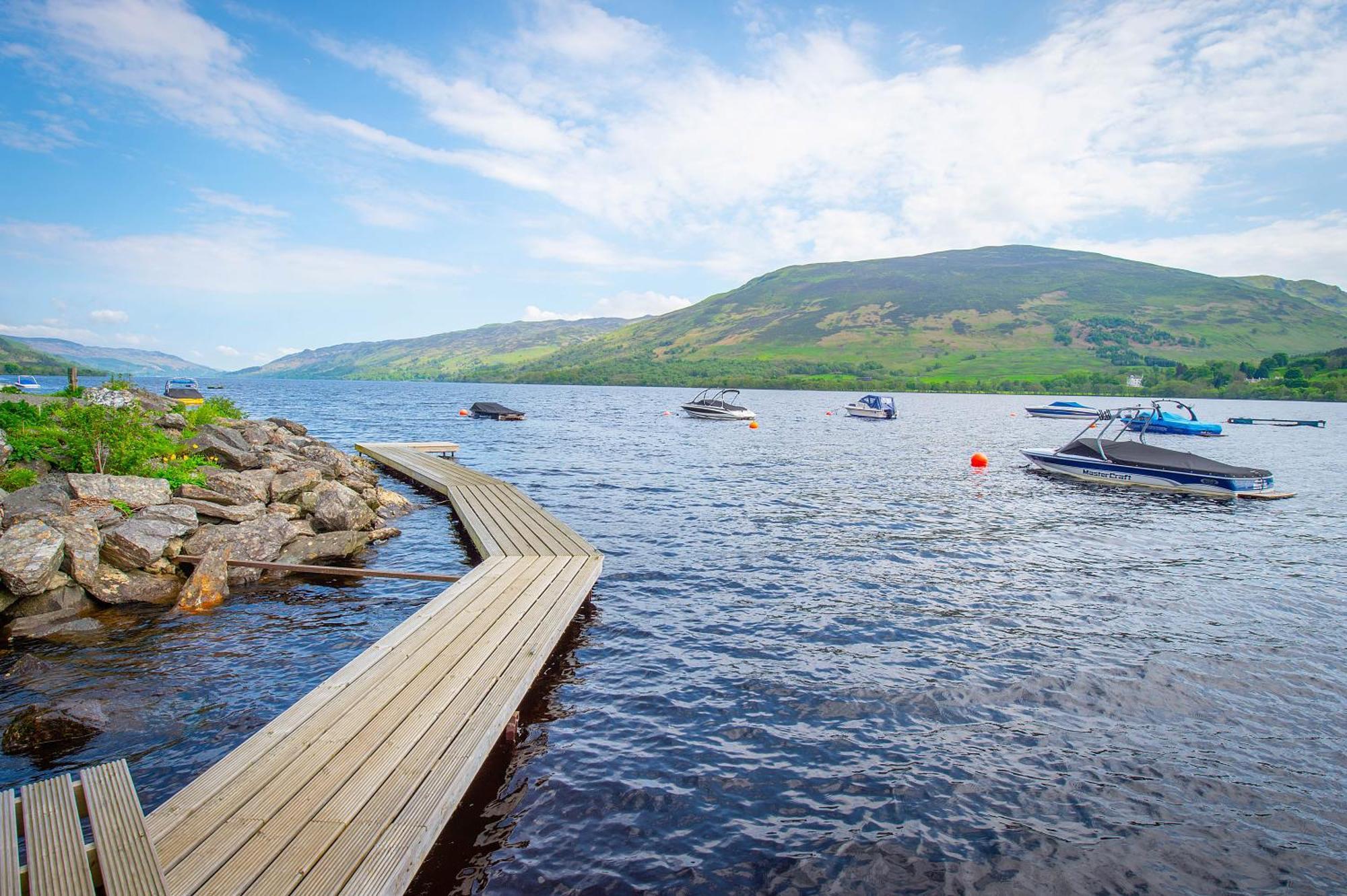 The Clachan Hotel, Lochearnhead Exterior photo